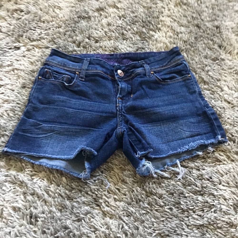 Delia’s short